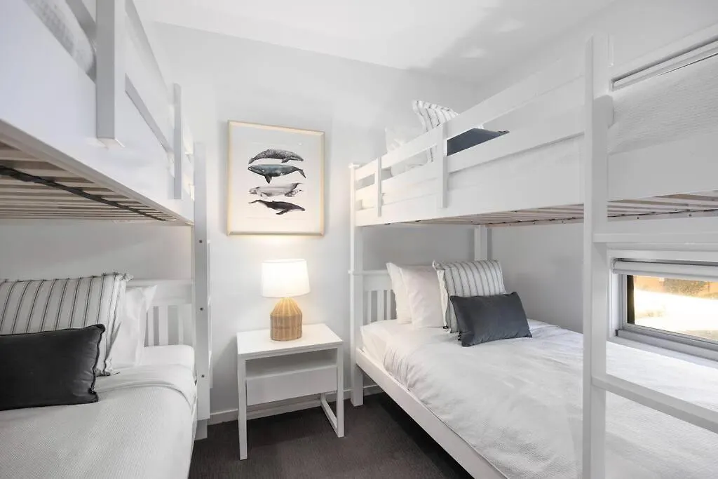 Surfside Villa - 50M To Beach Access, Heated Pool ماركولا 0*,  أستراليا