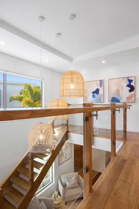 Surfside Villa - 50M To Beach Access, Heated Pool ماركولا
