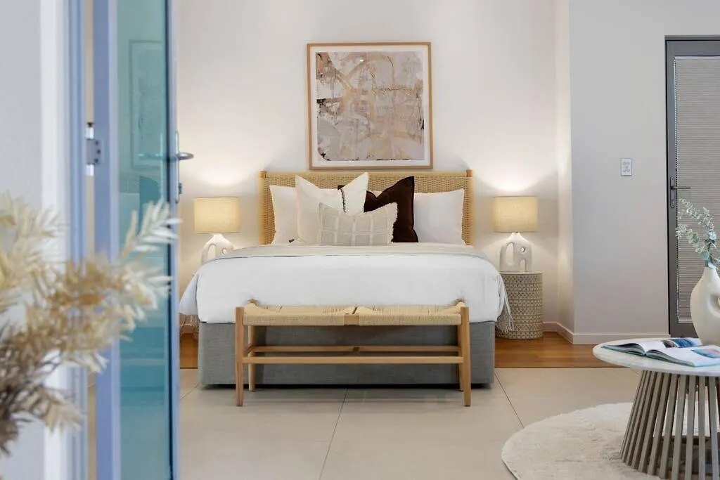 Surfside Villa - 50M To Beach Access, Heated Pool ماركولا 0*,  أستراليا