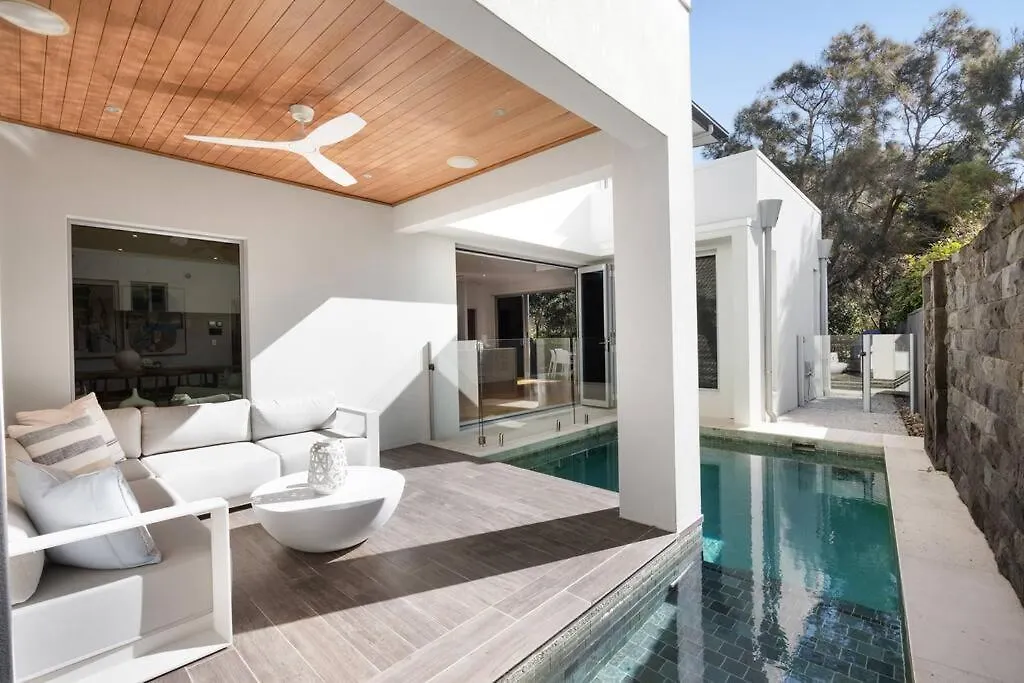 Surfside Villa - 50M To Beach Access, Heated Pool ماركولا أستراليا