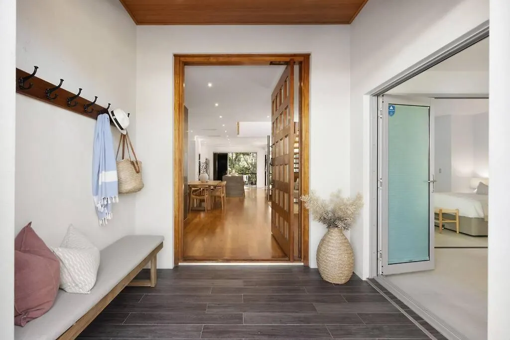 Surfside Villa - 50M To Beach Access, Heated Pool ماركولا
