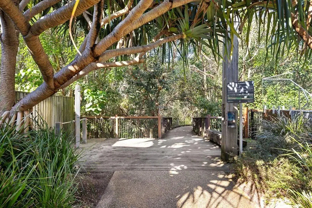 Surfside Villa - 50M To Beach Access, Heated Pool ماركولا